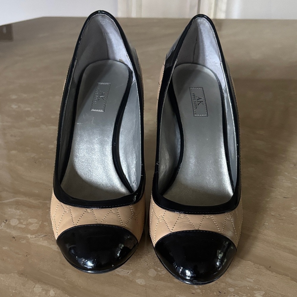 Anne Klein Black and Tan Quilted Heels